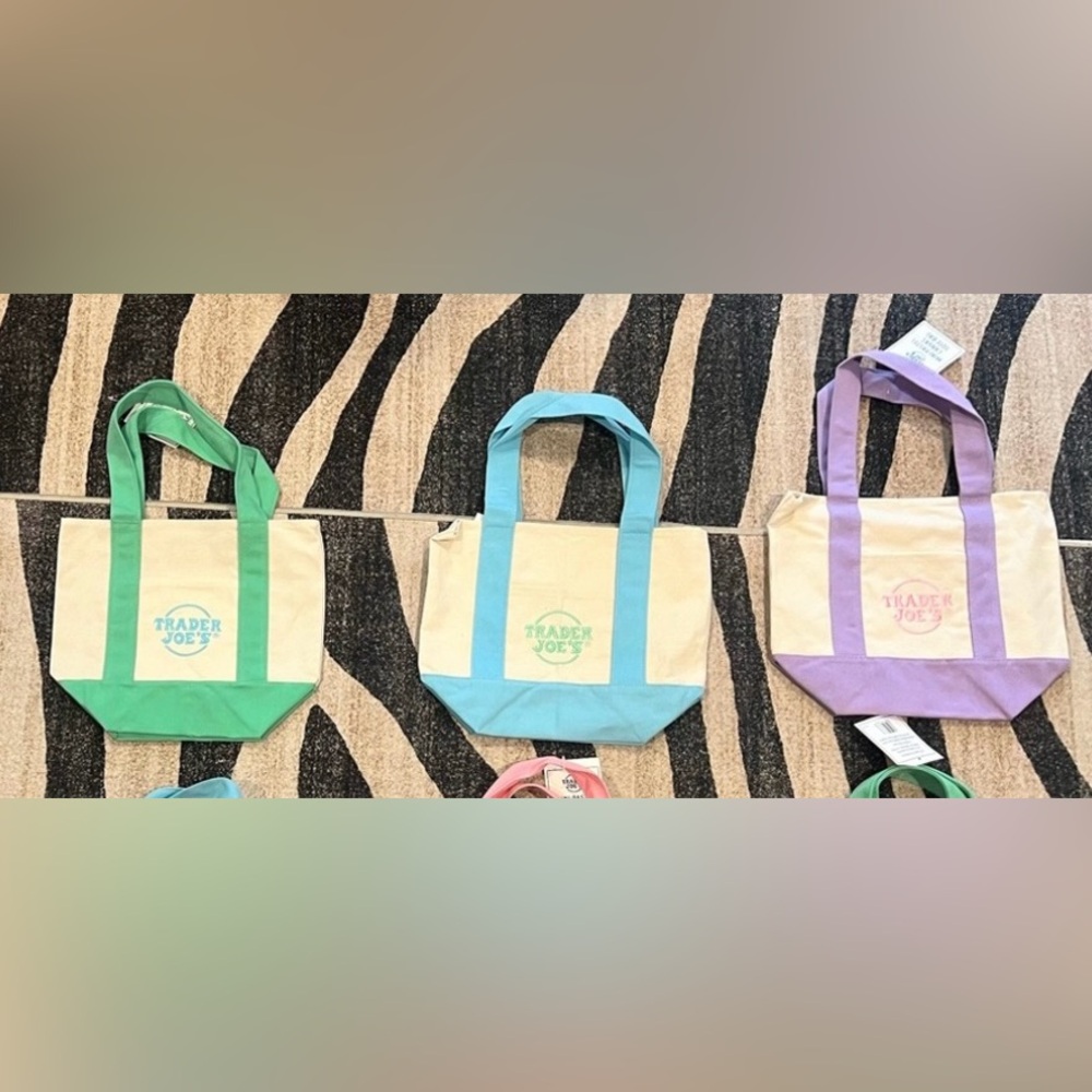 Trader Joes mini tote bags pastels spring edition